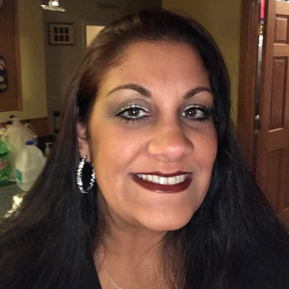 Meet your Posher, Sunee